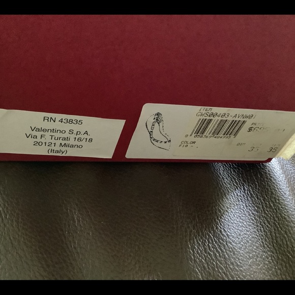 Valentino Rockstud Flats - Picture 8 of 10